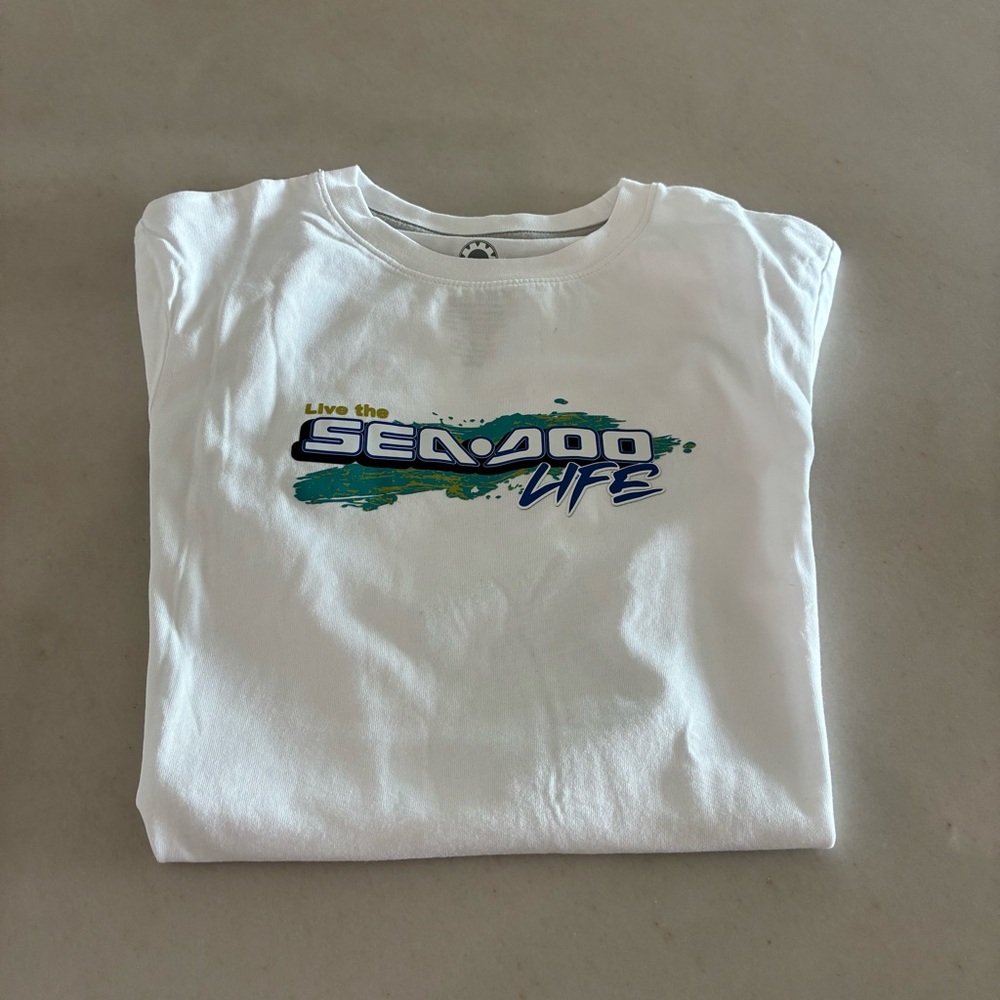 🆕- SEEDO- Youth (size 10-12)Sea-Doo White Graphic T-Shirt